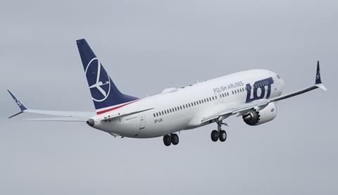 LOT 737 Max 8