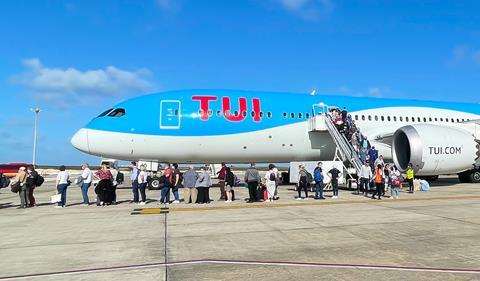 TUI-787-2022-c-Roger-Utting_Shutterstock