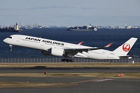 Haneda runway JAL A350-c-Toshi Aoki-JP Spotters Creative Commons