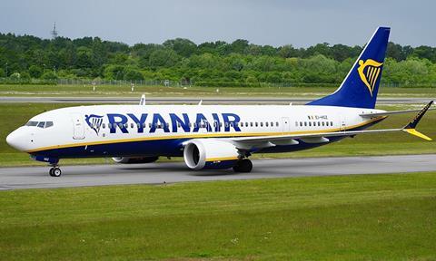 Ryanair 737 Max 8-200-c-MarcelX42 Creative Commons