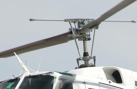 Bell 212 rotor-c-Creative Commons