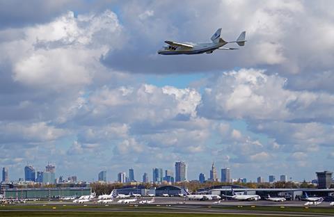 An-225 WAW 1