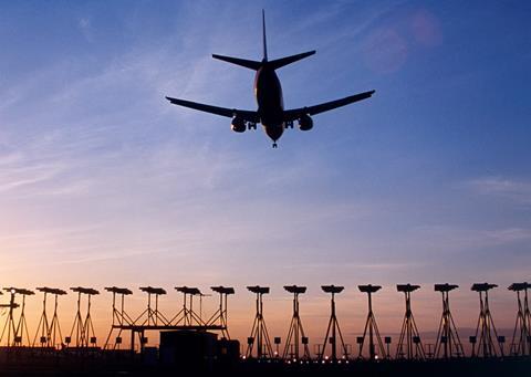 Aircraft arriving-c-Heathrow airport