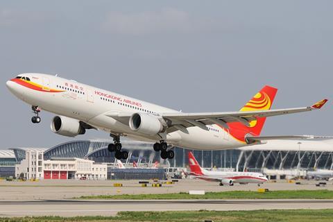 Hong_Kong_Airlines_A330-223_(B-LND)_taking_off_from_Shanghai_Pudong_International_Airport