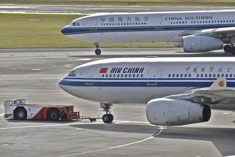 Air_China_Airbus_A330-200;_B-6073@SYD;31.07.2012_666cx_(7863204064)