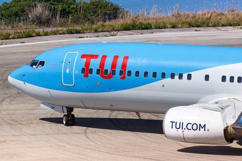 TUI Airways 737