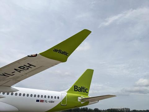 Air Baltic A220 6