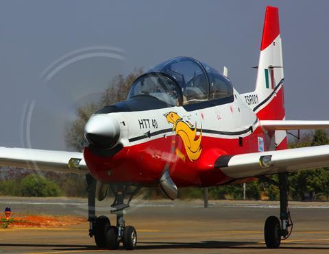 HTT-40_AeroIndia_2017