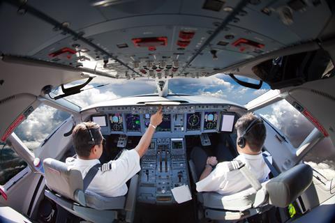 Cockpit-c-Skycolors_Shutterstock