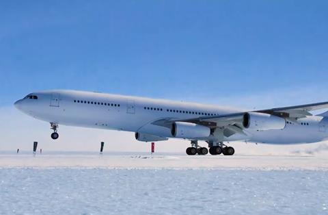 A340 landing Antarctica-c-Hi Fly