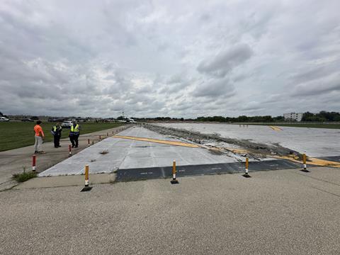 Gulfstream G150 overrun Chicago Executive