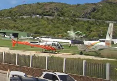 twin otter crash 2-c-St Barts webcam