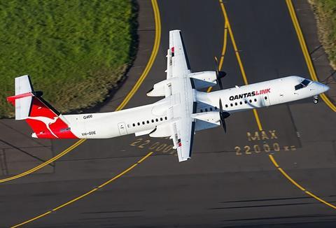 QantasLink Dash 8-400-c-Lance C Broad Creative Commons