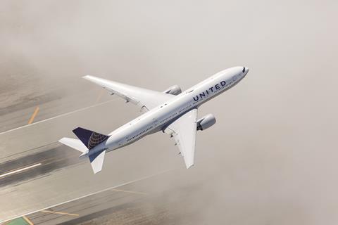 United 777-200 with PW4000