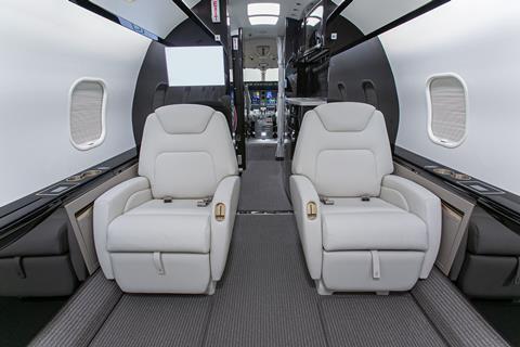 Challenger 300 interior  4
