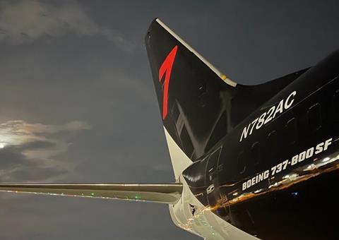 7 Air 737-800SF-c-7 Air