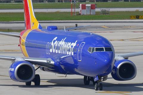 SW737800-c-AirTeamImages