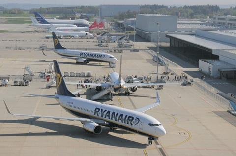 Ryanair Hahn-c-Hahn airport