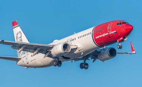 Norwegian 737-800 c Shutterstock