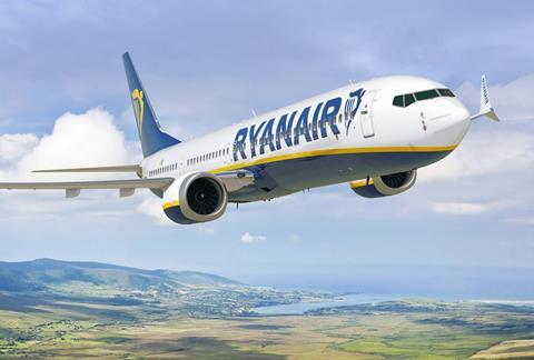 Ryanair Max 10-c-Boeing