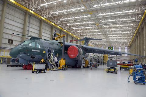 KC-390 final assembly_02