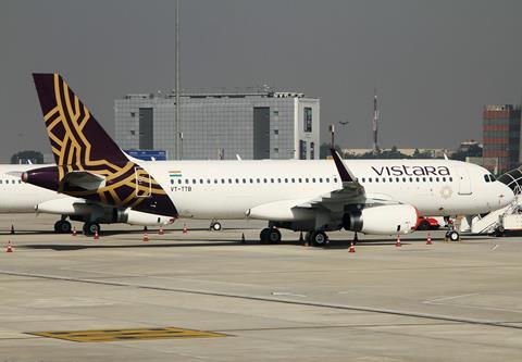 Vistara_Airbus_A320-232_at_Delhi_Airport