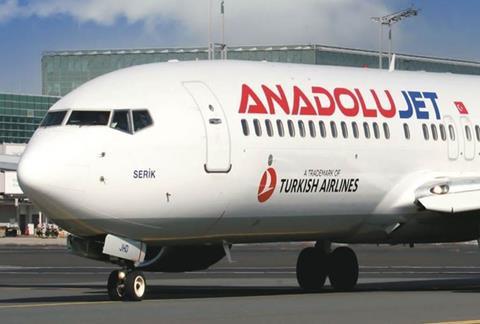 AnadoluJet 737-800