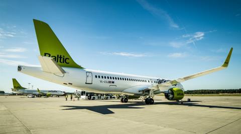 Air Baltic A220