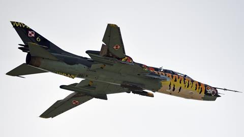 Su-22 pass