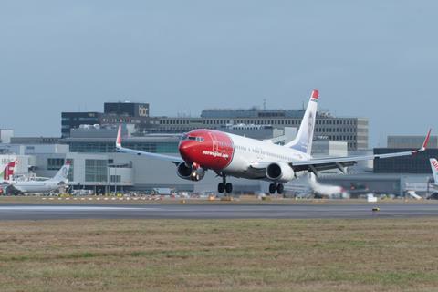 Norwegian 737-800 at Gatwick