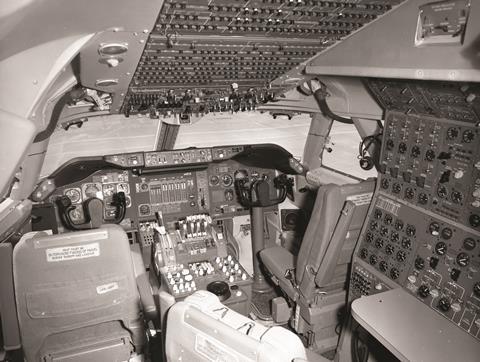 747 cockpit