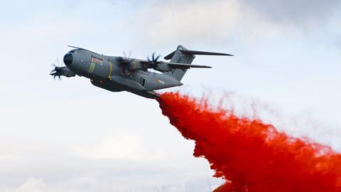 A400M drops red fire retardant