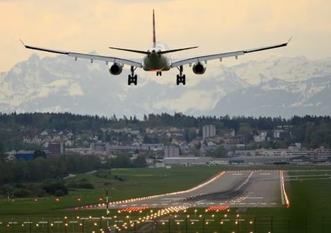 Aircraft landing-c-Pascal Meier Unsplash