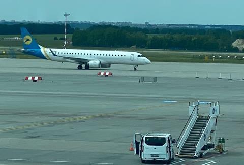 Air Montenegro E190-c-Air Montenegro