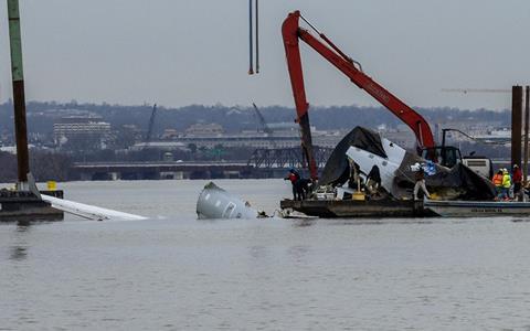 CRJ wreckage recovery cranes Washington-c-NTSB