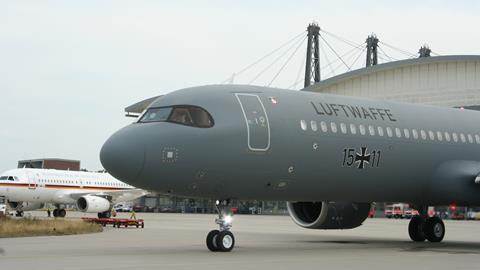 PR-Image_Handover-second-A321LR-c-Lufthansa Technik