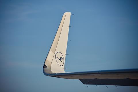 Lufthansa Airbus A321neo wing