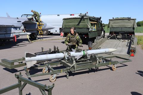 Gripen AMRAAM load