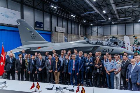 Hurjet Spain signing
