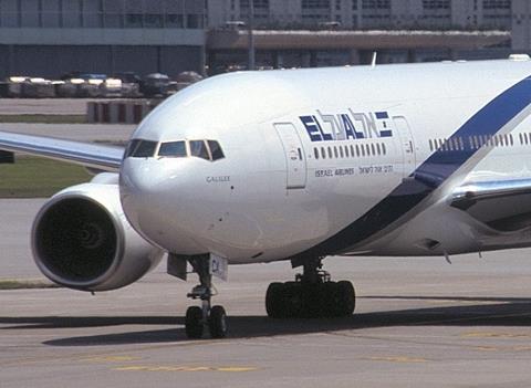 El Al 777-c-Sunil Gupta Creative Commons