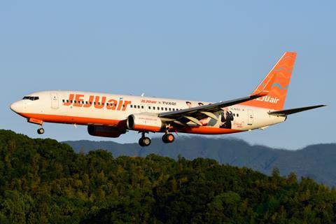 Jeju Air 737-800 c AirTeamImages 290389