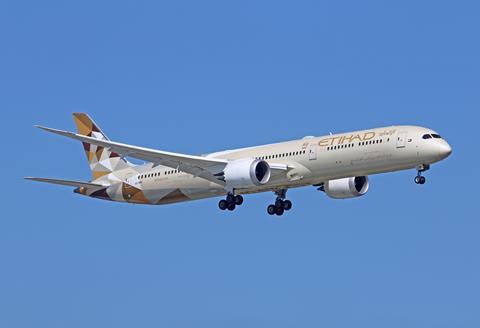 Etihad Airways Boeing 787-10 landing 1