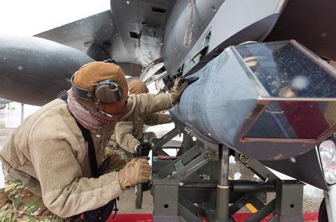 Sniper pod mounting F-16 c USAF