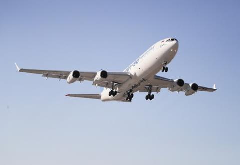 Il-96-400M first flight front-on-c-United Aircraft