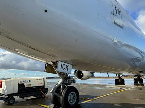 747-400 4X-ICK-c-Challenge Group