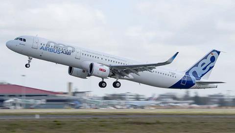 A321neo_TAKE_OFF_c