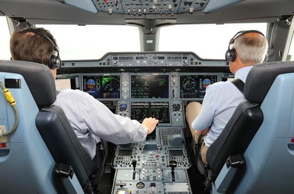 airbus cockpit radio comunnitcaion