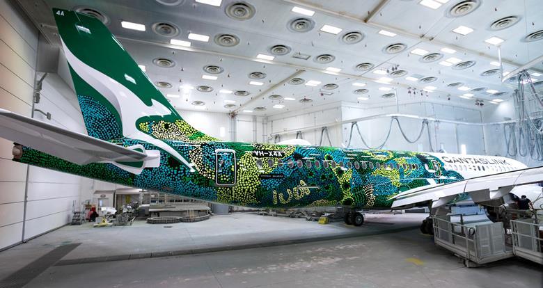 Qantas reveals special livery on first A220 as delivery draws closer ...